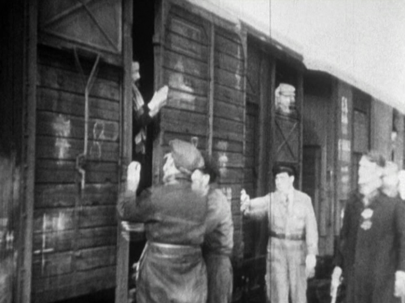 NIGHT AND FOG, Alain Resnais, F 1955