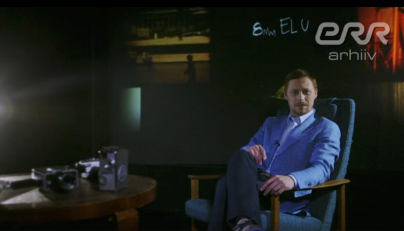 TV presenter Tambet Tuisk introducing the series in the studio, in: 8 MM LIFE, 4/2014